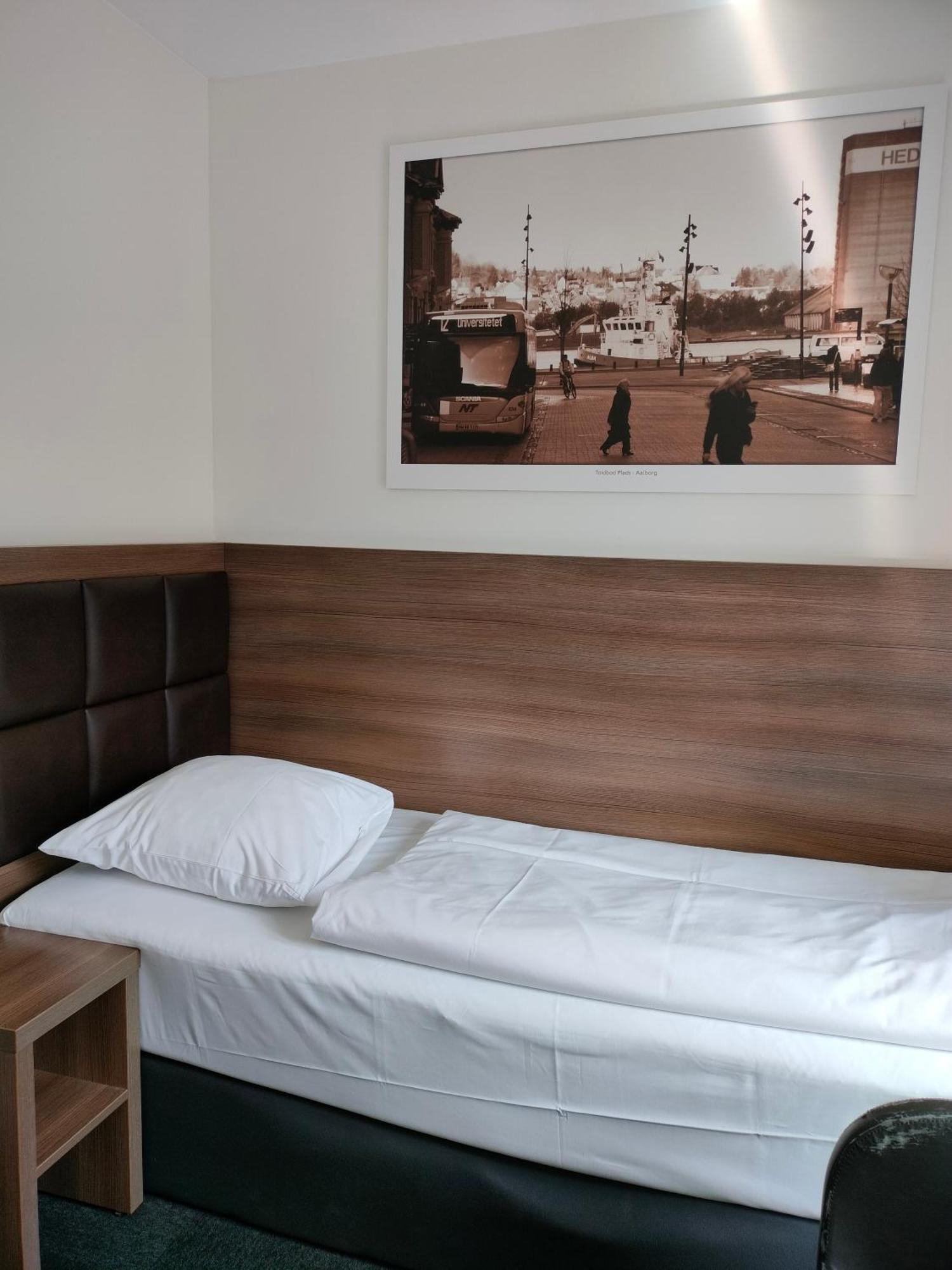 Hotel Jomfru Ane Олбор Екстериор снимка